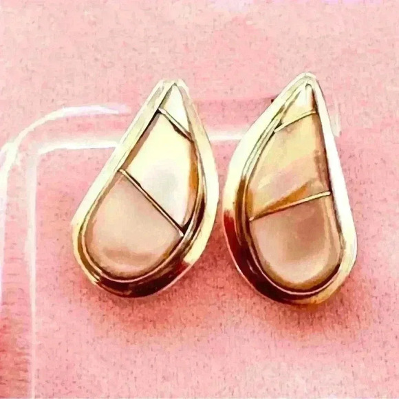 Sterling Silver Jewelry - Vintage Pink Mother of Pearl Sterling Silver Earrings